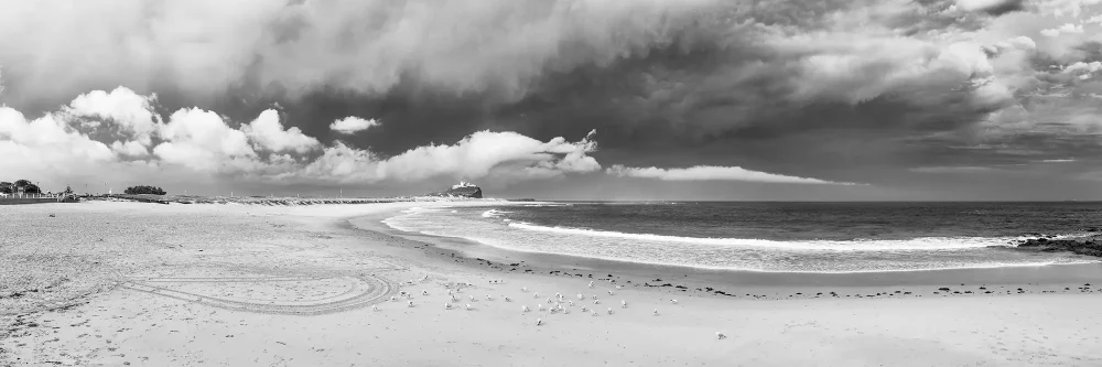 Storm Front, Nobbys Beach