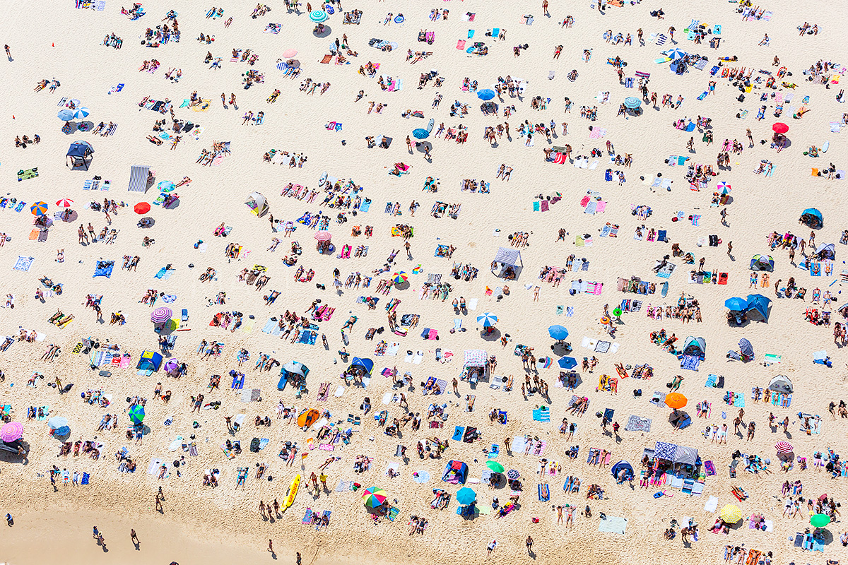 Bondi Beach Rammed with Sunbakers - Photos